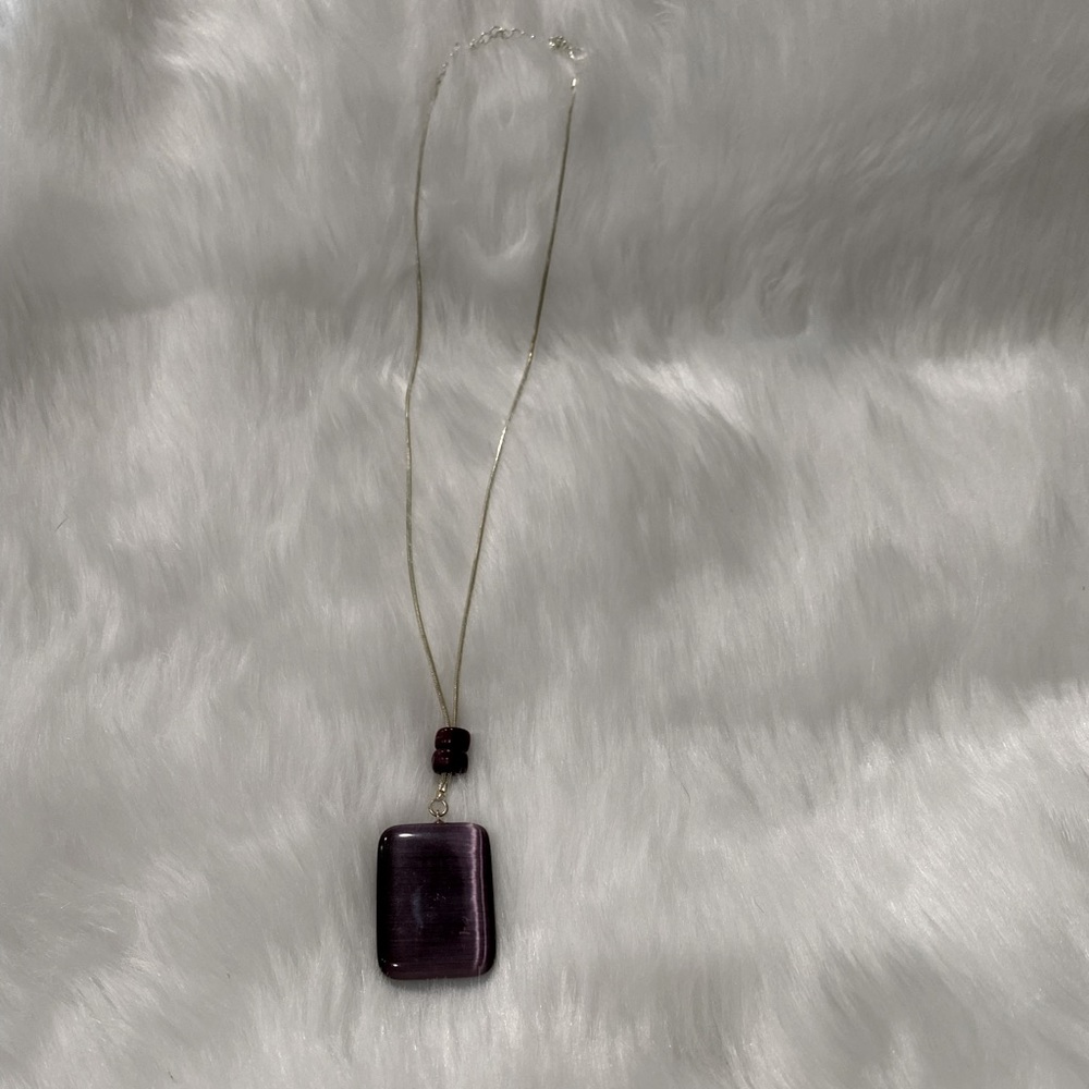 NECKLACE - SILVER CHAIN W/ PURPLE PENDANT